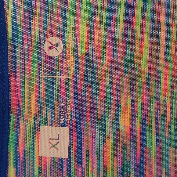 Women's top - Picture 2 of 2